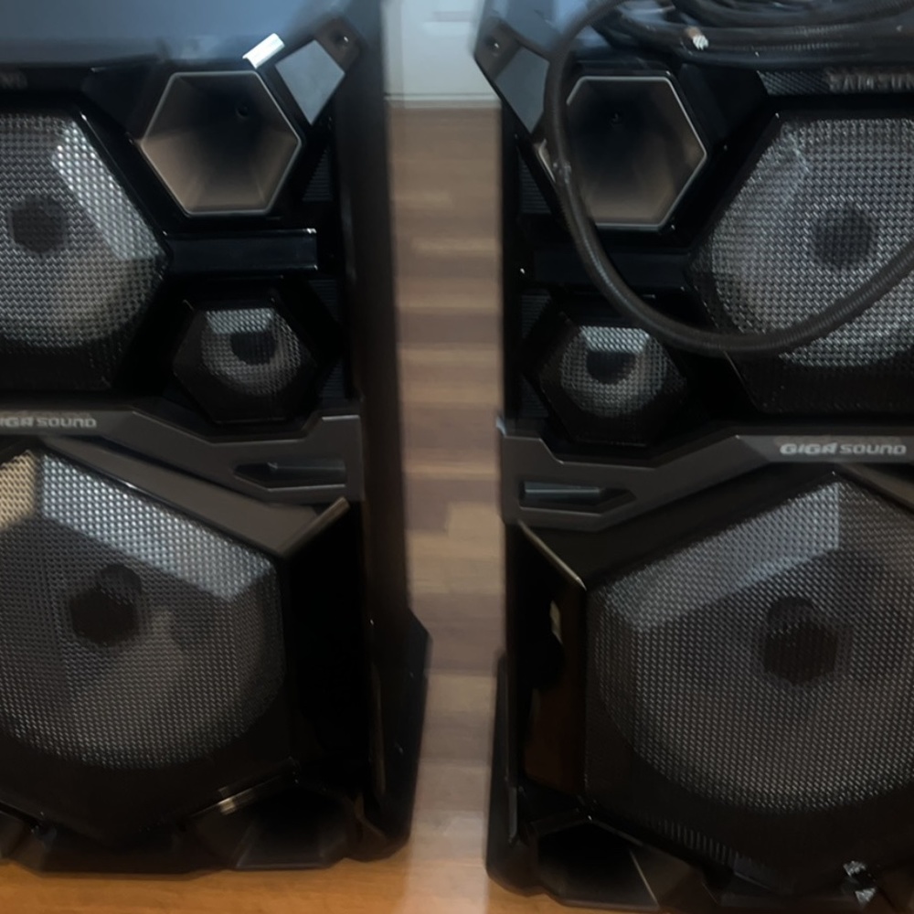 Stereo speakers Samsung